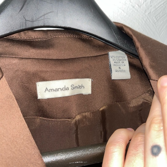 Amanda Smith chocolate blazer. Size 6. 97% cotton; 3% spandex. - Picture 2 of 6